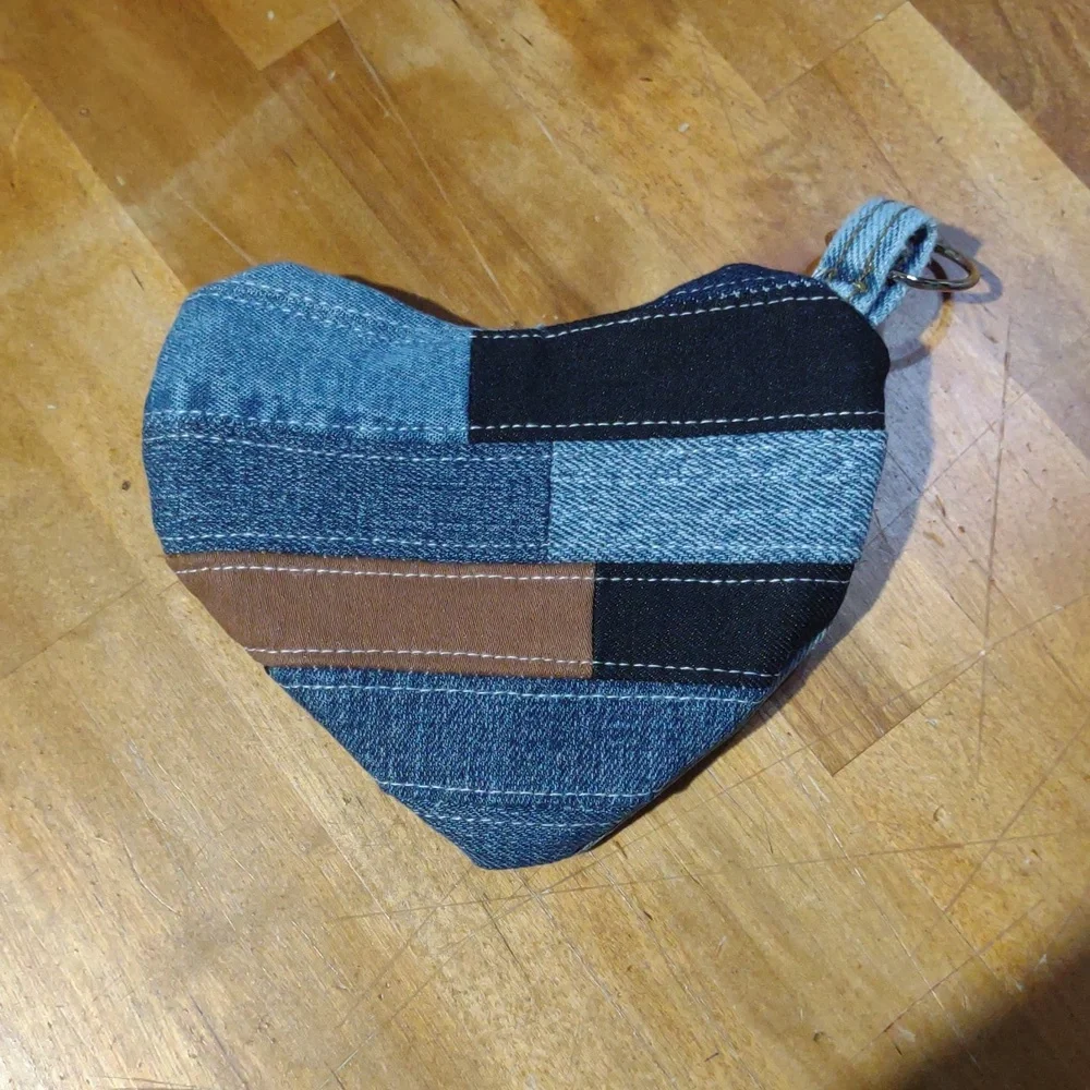 Handmade Upcycled Heart-Shaped Denim Purse 2 - Picture 3 of 4
